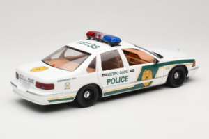 Chevrolet Caprice Metro Dade Αστυνομία UT Models 1:18 21024 Μέταλλο - εικόνα 3 από 8