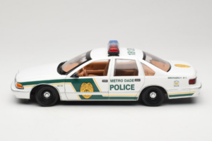 Chevrolet Caprice Metro Dade Αστυνομία UT Models 1:18 21024 Μέταλλο - εικόνα 4 από 8