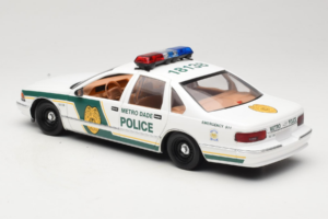 Chevrolet Caprice Metro Dade Αστυνομία UT Models 1:18 21024 Μέταλλο - εικόνα 7 από 8