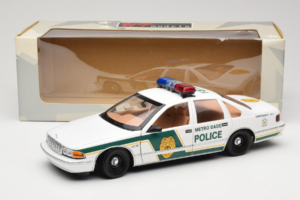 Chevrolet Caprice Metro Dade Αστυνομία UT Models 1:18 21024 Μέταλλο - εικόνα 8 από 8