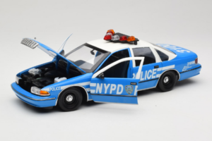 Chevrolet Caprice New York Αστυνομία UT Models 1:18 180142097 Μέταλλο - εικόνα 2 από 8