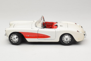 Chevrolet Corvette C1 Λευκό & Κόκκινο Bburago 1:18 3024-M3 Μέταλλο - εικόνα 4 από 8