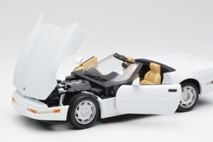 Chevrolet Corvette C4 Καμπριολέ Λευκό Maisto 1:18 32830 Μέταλλο - εικόνα 2 από 8
