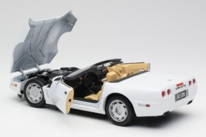 Chevrolet Corvette C4 Καμπριολέ Λευκό Maisto 1:18 32830 Μέταλλο - εικόνα 5 από 8
