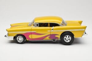 Chevrolet Custom Κίτρινο με Φλόγα Hot Wheels 1:18 21356 Μέταλλο - εικόνα 4 από 8