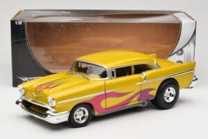 Chevrolet Custom Κίτρινο με Φλόγα Hot Wheels 1:18 21356 Μέταλλο - εικόνα 8 από 8