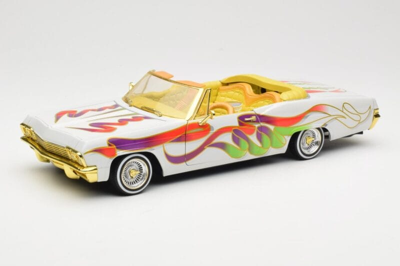 Chevrolet Impala Lowrider White Metallic Hot Wheels 1:18 27635 Μέταλλο