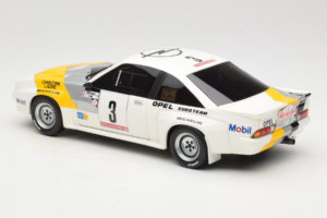 Opel Manta 400 Group B Rally Tour de Corse 1984 Με Chevrolet G30 Βαν Υποστήριξης Otto 1:18 OT491 Ρητίνη - εικόνα 12 από 13