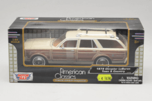 Chrysler LeBaron Town & Country Μπεζ Motormax 1:24 MM7331BG Μέταλλο