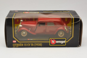 Citroen 15CV TA Κόκκινο Bburago 1:24 1501 Μέταλλο