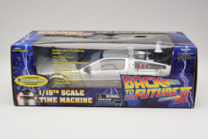 DeLorean DMC-12 Time Machine Back to the Future II Diamond 1:15 210123 Μέταλλο