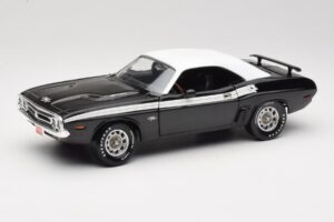 Dodge Challenger R/T Μαύρο & Λευκό ERTL 1:18 36549 Μέταλλο