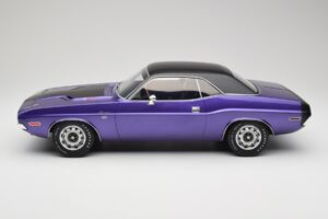 Dodge Challenger R/T Plum Crazy Otto 1:12 G083 Ρητίνη - εικόνα 3 από 6