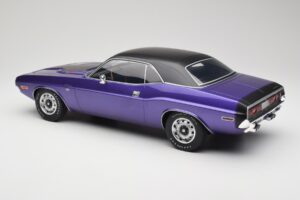 Dodge Challenger R/T Plum Crazy Otto 1:12 G083 Ρητίνη - εικόνα 5 από 6
