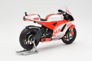 Ducati Desmosedici GP11 #8 H. Barbera Ducati MotoGP Team MotoGP 2011 Minichamps 1:12 123110008 Μέταλλο - εικόνα 3 από 6