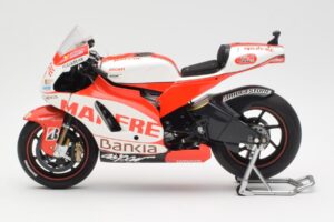 Ducati Desmosedici GP11 #8 H. Barbera Ducati MotoGP Team MotoGP 2011 Minichamps 1:12 123110008 Μέταλλο