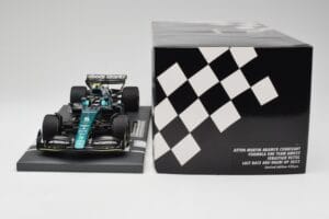 Aston Martin AMR22 Aramco #5 S. Vettel Abu Dhabi GP 2022 Last Race Collector's Edition Minichamps 1:18 117222205 Ρητίνη - εικόνα 6 από 7