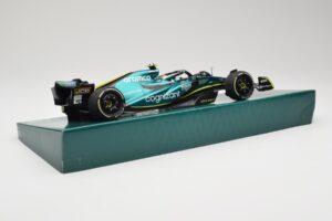 Aston Martin AMR22 #5 S. Vettel Last Race Abu Dhabi GP 2022 Minichamps 1:18 147222205 Ρητίνη - εικόνα 3 από 7