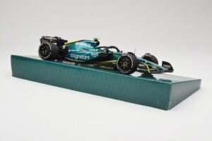 Aston Martin AMR22 #5 S. Vettel Last Race Abu Dhabi GP 2022 Minichamps 1:18 147222205 Ρητίνη - εικόνα 4 από 7