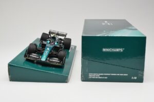 Aston Martin AMR22 #5 S. Vettel Last Race Abu Dhabi GP 2022 Minichamps 1:18 147222205 Ρητίνη - εικόνα 6 από 7