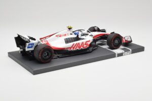 Haas VF-22 #47 M. Schumacher Brazilian GP 2022 Minichamps 1:18 117222147 Ρητίνη - εικόνα 3 από 7