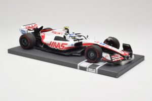 Haas VF-22 #47 M. Schumacher Brazilian GP 2022 Minichamps 1:18 117222147 Ρητίνη - εικόνα 4 από 7