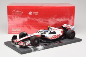 Haas VF-22 #47 M. Schumacher Brazilian GP 2022 Minichamps 1:18 117222147 Ρητίνη - εικόνα 7 από 7