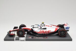 Haas VF-22 #47 M. Schumacher British GP 2022 Minichamps 1:18 117221047 Ρητίνη