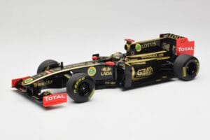 Lotus Renault GP R31 #10 B. Senna F1 2011 Minichamps 1:18 150110079-C1 Μέταλλο