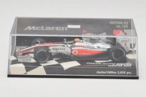 McLaren Mercedes MP4-24 #1 L. Hamilton Showcar 2009 Minichamps 1:43 530094371 Μέταλλο - εικόνα 5 από 5