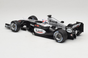 McLaren MP4/19 Mercedes K. Raikkonen F1 2004 Minichamps 1:18 530041806 Μέταλλο - εικόνα 5 από 7