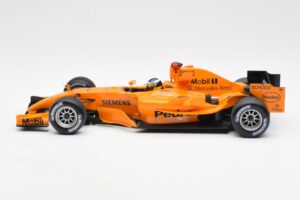 McLaren Mercedes MP4-20 P. de la Rosa F1 Test Car 2005 Minichamps 1:18 B66962343 Μέταλλο - εικόνα 3 από 6