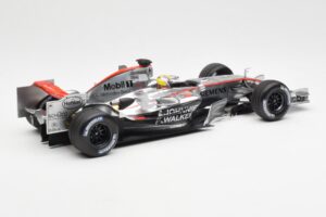 McLaren Mercedes MP4-21 #4 J.P. Montoya F1 2006 Minichamps 1:18 530061804 Μέταλλο - εικόνα 2 από 6