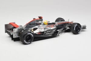 McLaren MP4-21 L. Hamilton Silverstone Test 2006 Minichamps 1:18 530061884 Μέταλλο - εικόνα 2 από 6