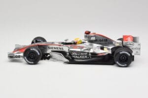McLaren MP4-21 L. Hamilton Silverstone Test 2006 Minichamps 1:18 530061884 Μέταλλο - εικόνα 3 από 6