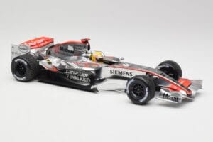 McLaren MP4-21 L. Hamilton Silverstone Test 2006 Minichamps 1:18 530061884 Μέταλλο - εικόνα 4 από 6
