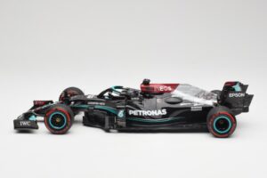 Mercedes AMG W12 Petronas #44 L. Hamilton Spanish GP 100th Pole 2021 Minichamps 1:18 110210444 Ρητίνη - εικόνα 3 από 7