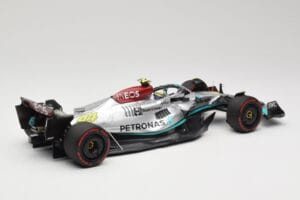 Mercedes AMG W13 E Performance Petronas #44 L. Hamilton Brazilian GP 2022 Minichamps 1:18 110222144 Ρητίνη - εικόνα 2 από 7