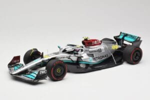 Mercedes AMG W13 E Performance Petronas #44 L. Hamilton Brazilian GP 2022 Minichamps 1:18 110222144 Ρητίνη