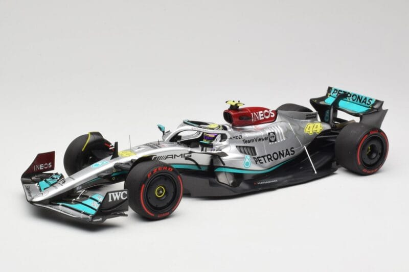 Mercedes AMG W13 E Performance Petronas #44 L. Hamilton Brazilian GP 2022 Minichamps 1:18 110222144 Ρητίνη