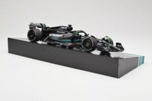 Mercedes AMG W14 E Performance Petronas #63 G. Russell Bahrain GP 2023 Minichamps 1:18 113230163 Ρητίνη - εικόνα 4 από 7