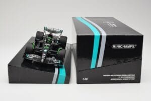 Mercedes AMG W14 E Performance Petronas #63 G. Russell Bahrain GP 2023 Minichamps 1:18 113230163 Ρητίνη - εικόνα 6 από 7