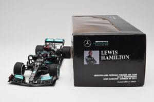 Mercedes AMG W12 #44 L. Hamilton Bahrain GP 2021 Minichamps 1:18 110210144 Μέταλλο - εικόνα 7 από 7