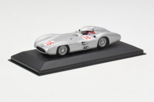 Mercedes W196 Streamliner #16 J.M. Fangio GP Italy Winner 1954 Minichamps 1:43 432543016 Μέταλλο - εικόνα 2 από 4