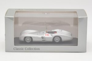 Mercedes W196 Streamliner #16 J.M. Fangio GP Italy Winner 1954 Minichamps 1:43 432543016 Μέταλλο - εικόνα 4 από 4
