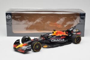 Oracle Red Bull Racing RB18 #1 M. Verstappen Winner Italian GP 2022 Minichamps 1:18 110221601 Μέταλλο - εικόνα 7 από 7