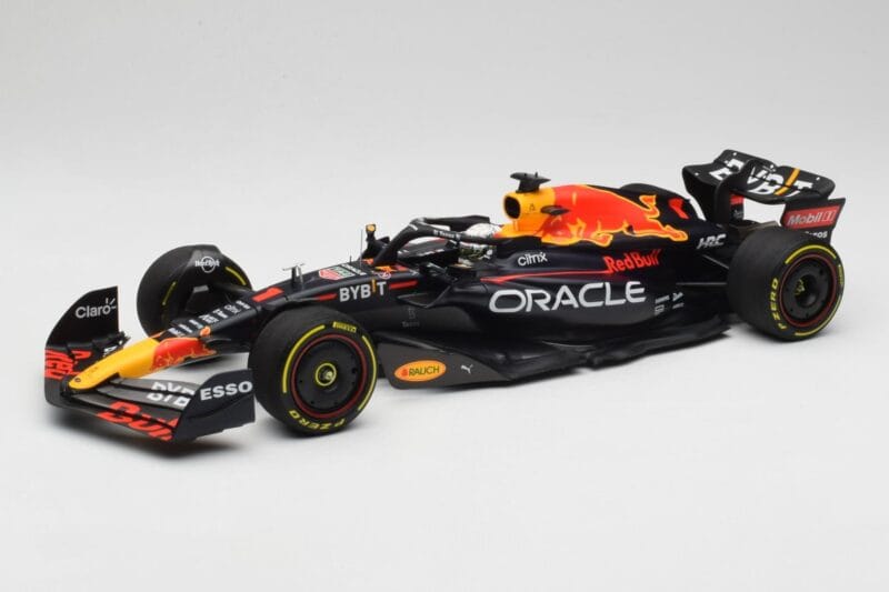 Oracle Red Bull Racing RB18 #1 M. Verstappen Winner Italian GP 2022 Minichamps 1:18 110221601 Μέταλλο