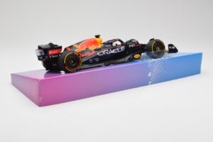 Red Bull Racing RB18 #1 M. Verstappen Winner Miami GP 2022 Minichamps 1:18 113220501 Μέταλλο - εικόνα 3 από 7