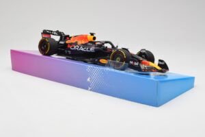 Red Bull Racing RB18 #1 M. Verstappen Winner Miami GP 2022 Minichamps 1:18 113220501 Μέταλλο - εικόνα 4 από 7