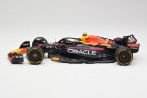 Oracle Red Bull Racing RB18 #11 S. Perez Abu Dhabi GP 2022 Minichamps 1:18 110222211 Μέταλλο - εικόνα 3 από 7